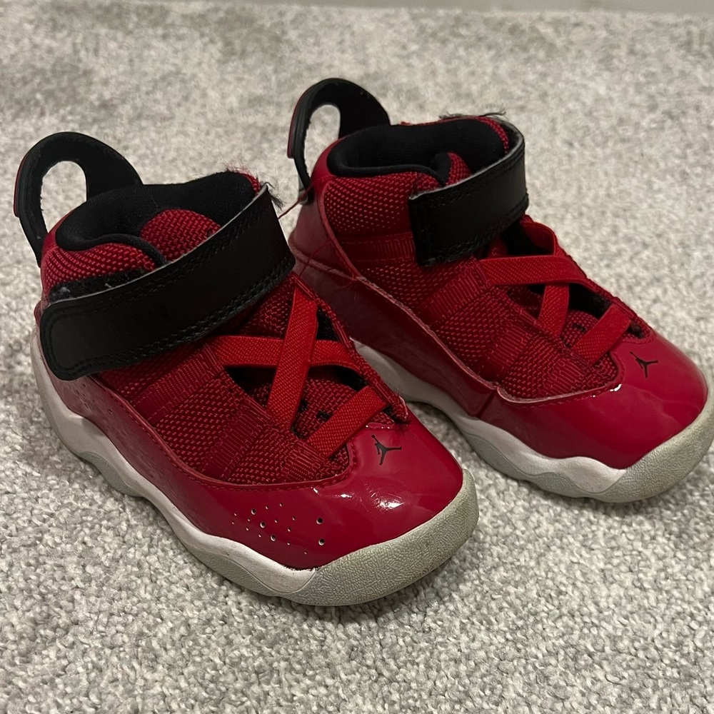 Toddler Jordan sneakers 6 Rings